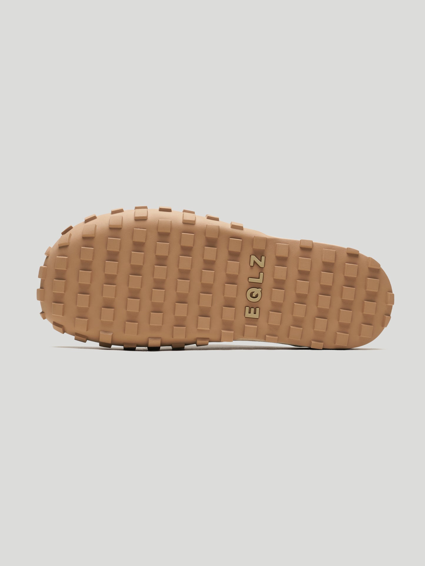 EQLZ 101 Mules Mountain Taupe